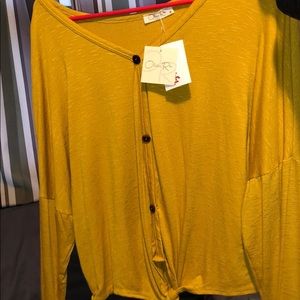 Cute mustard yellow crop top